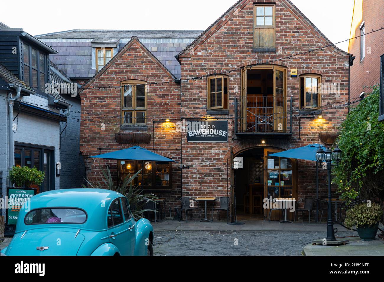 The Old Bakehouse Bar and Kitchen - un Burger and cocktail Bar in Quality Square, Ludlow. Shropshire, Inghilterra Foto Stock