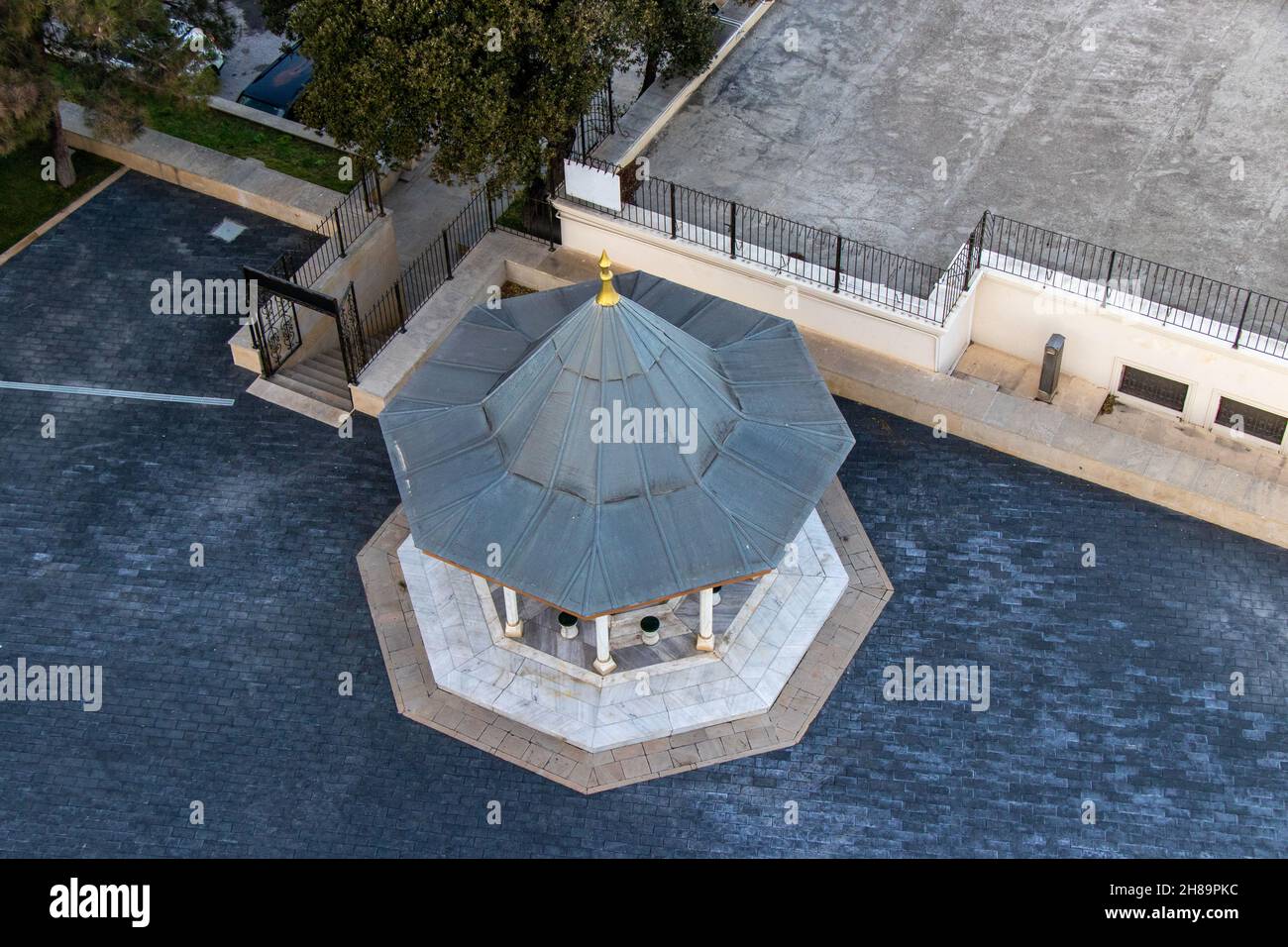 Abluzione o luogo wudu della moschea dei Martiri. Edifici islamici a Baku città di Azerbaujan Foto Stock