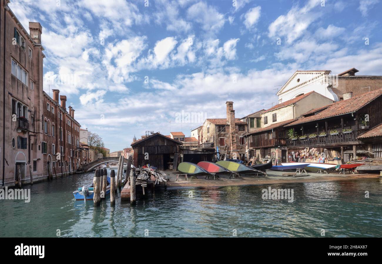 Il famoso e storico cantiere di gondole 'Quero de san trovaso' nel quartiere veneziano di Dorsoduro Foto Stock