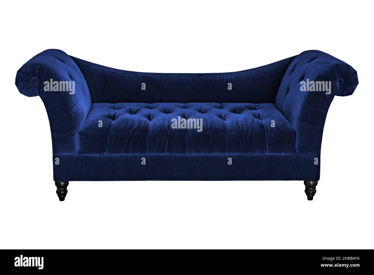 Copriletto blu per divani in velluto, su sfondo bianco con percorso di taglio. Foto Stock
