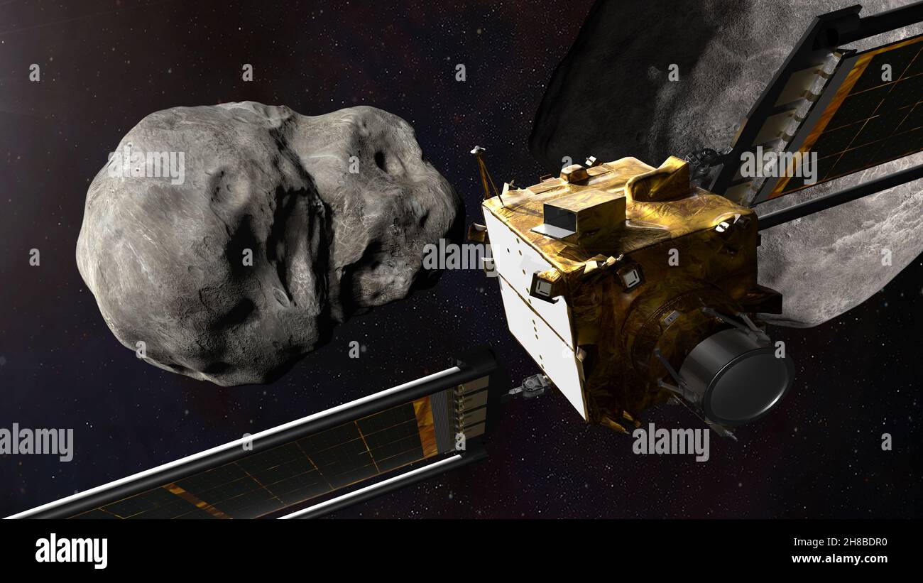 Questa illustrazione del DART (Double Aasteroide Redirection Test) da dietro mostra la navicella spaziale che si avvicina a Dimorphos prima dell'impatto. DART è il primo test di difesa planetaria su vasta scala al mondo, dimostrando un metodo per la tecnologia della deflessione degli asteroidi. Sviluppato e guidato per la NASA dal Johns Hopkins Applied Physics Laboratory (APL) di Laurel, Maryland, DART dimostrerà la tecnica di difesa planetaria nota come impatto cinetico. La navicella spaziale DART si trasformerà in un asteroide e sposterà la sua orbita, compiendo un passo fondamentale per dimostrare come proteggere il nostro pianeta da un potenziale h Foto Stock