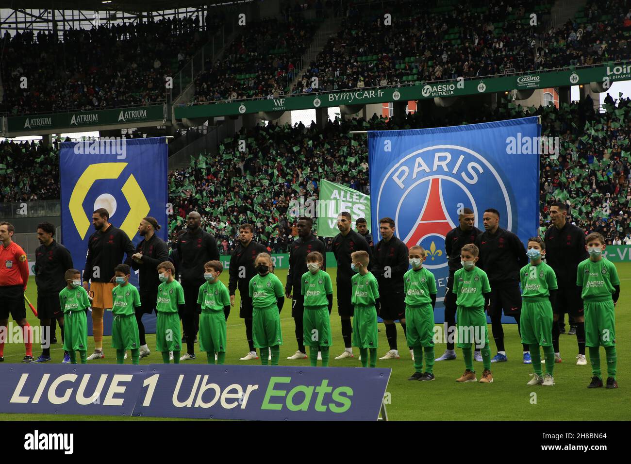 Squadra di Parigi durante il campionato francese Ligue 1 partita di calcio tra Saint-Etienne e Parigi Saint-Germain il 28 novembre 2021 allo stadio Geoffroy Guichard di Saint-Etienne, Francia - Foto: Romain Biard/DPPI/LiveMedia Foto Stock