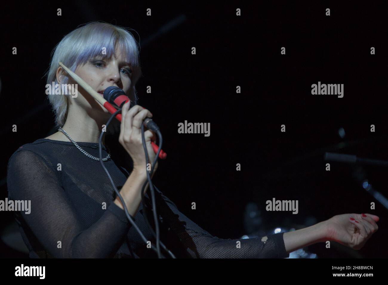 Bologna, Italia. 28 novembre 2021. La band automatica ha accompagnato in tour la band punk svedese Viagra Boys. (Foto di Carlo Vergani/Pacific Press) Credit: Pacific Press Media Production Corp./Alamy Live News Foto Stock