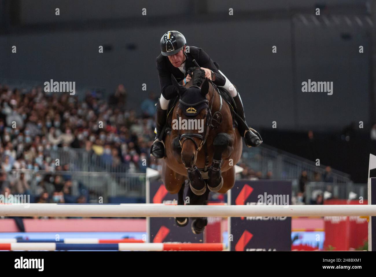 Madrid, Spagna. 28 novembre 2021. Marcus Ehning durante la Coppa del mondo di dressage FEI Grand Prix corto Grupo Eulen Trofeo alla settimana del cavallo di Madrid Ifema celebrata a Madrid. 26 novembre 2021 (Photo by Juan Carlos García Mate/Pacific Press) Credit: Pacific Press Media Production Corp./Alamy Live News Foto Stock