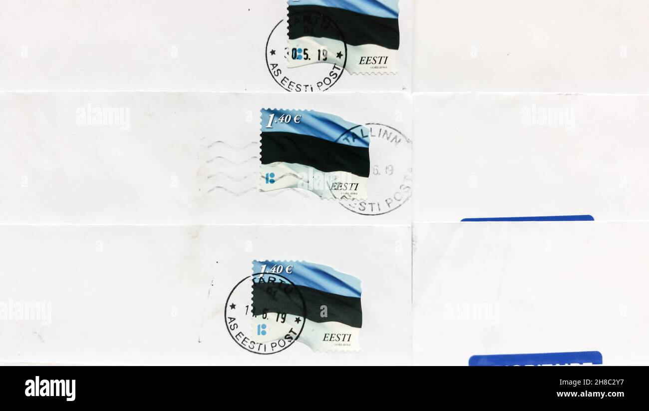 Lotto di vecchie buste che è stato spedito dall'Estonia alla Bielorussia, 2020. Foto Stock