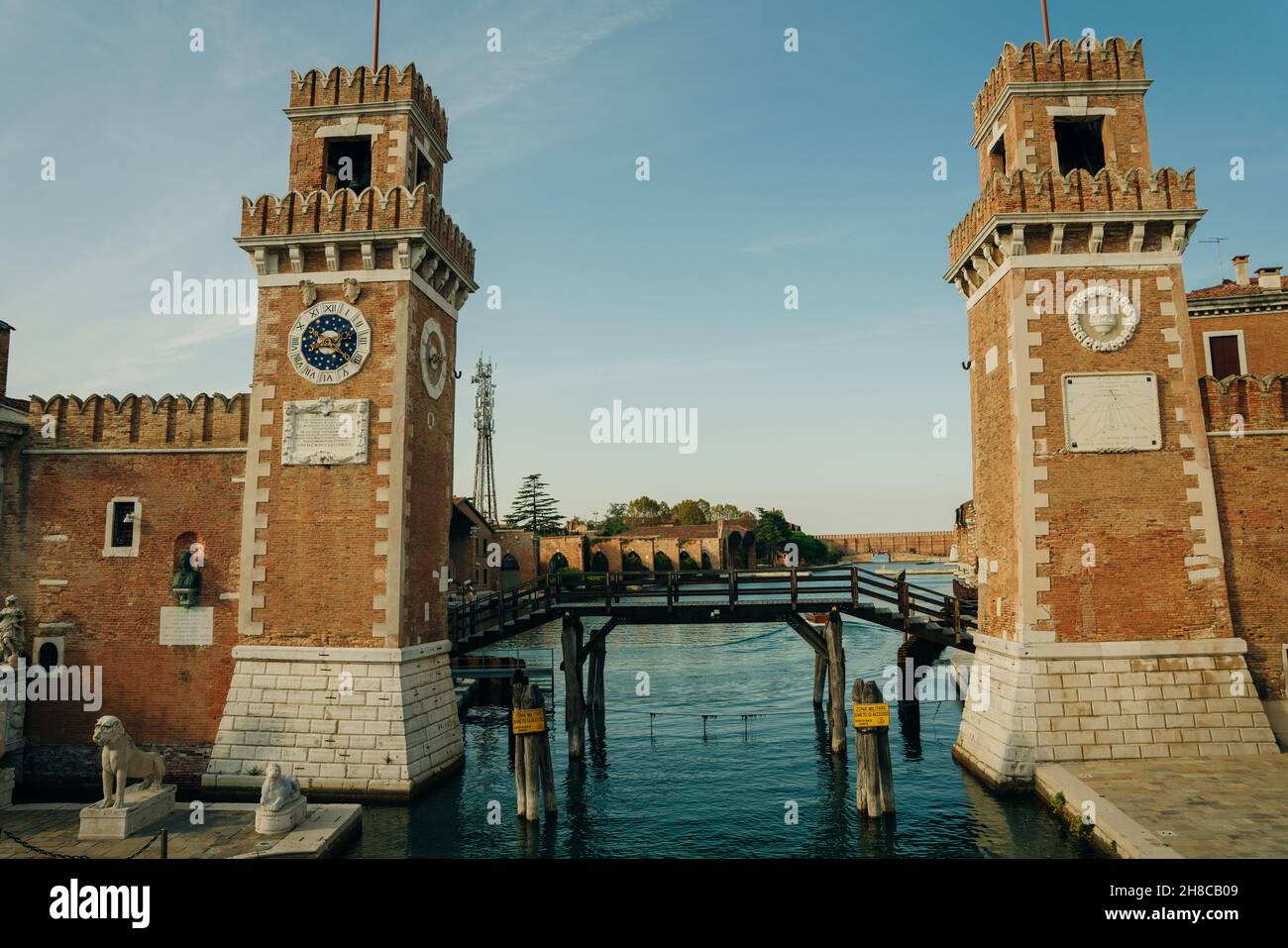 Veduta dell'Arsenale veneziano complesso di ex cantieri e armamenti. Venezia, Italia- Sep, 2021. Foto di alta qualità Foto Stock