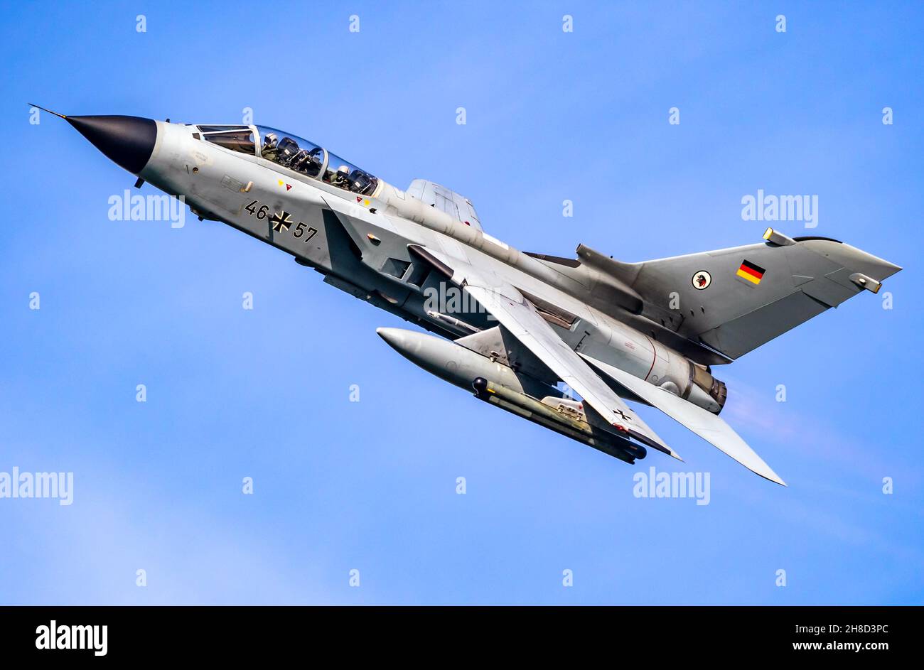 Aeronautica militare tedesca Panavia Tornado bombardiere da TLG-33 Buchel decollo da Leeuwarden Air base. 7 ottobre 2021 Foto Stock