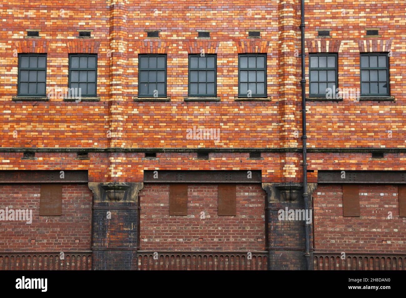 Sheffield, Regno Unito. Vecchio edificio in mattoni di terracotta. Foto Stock