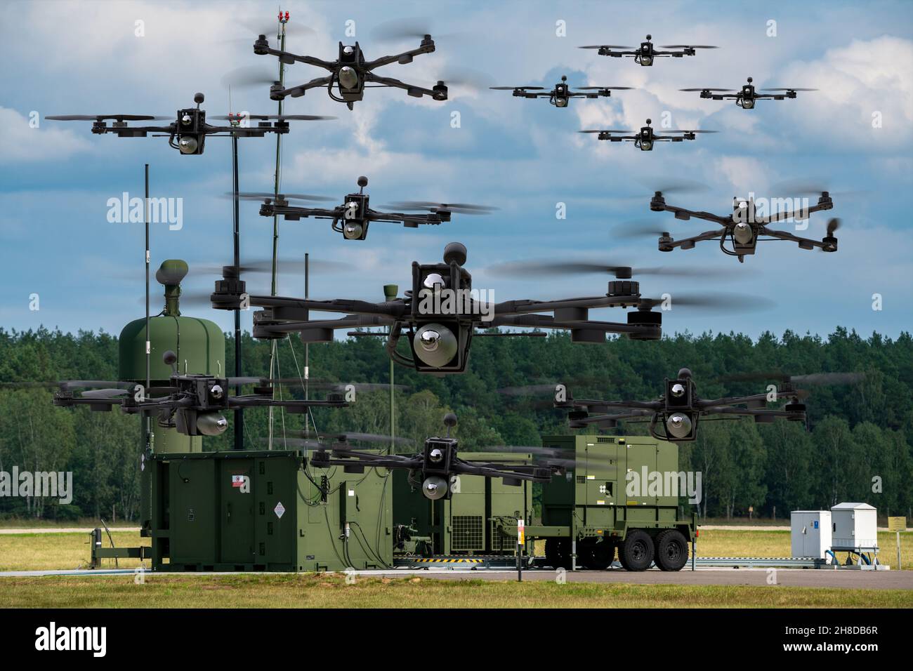Sciame di droni di combattimento e sistemi di comando Foto Stock