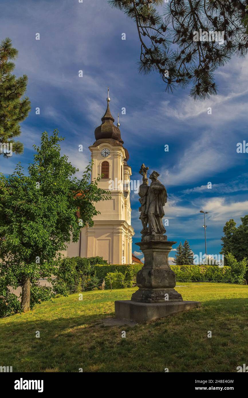 L'Abbazia di Tihany, un'abbazia benedettina sulle rive del lago Balaton, fu fondata dal re ungherese Andras i nel 1055. Ungheria Foto Stock