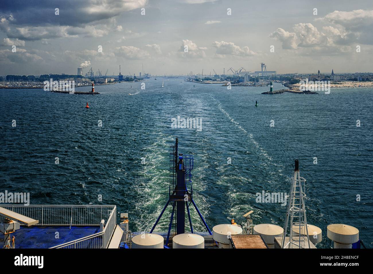 Ingresso al porto di Rostock Warnemünde Foto Stock