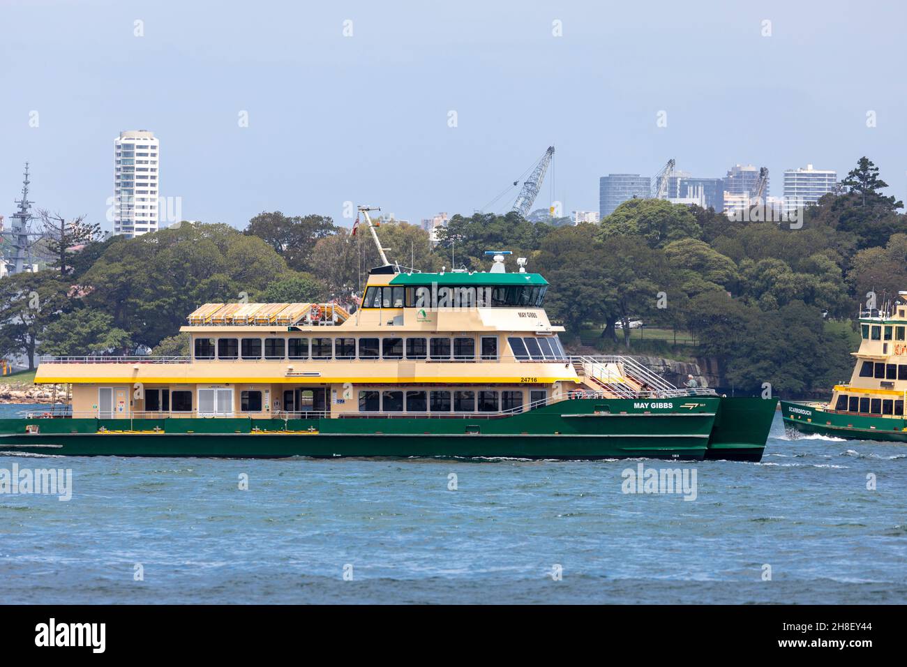 Traghetto passeggeri di classe smeraldo di Sydney chiamato MV May Gibbs che opera nel porto di Sydney, NSW, Australia Foto Stock
