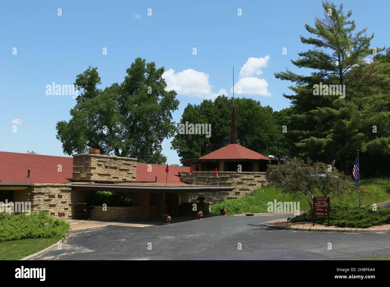 Ingresso all'edificio del Centro visitatori Frank Lloyd Wright. Fondazione Frank Lloyd Wright. Taliesin Preservation LLC. Spring Green, Wisconsin, Stati Uniti. Foto Stock