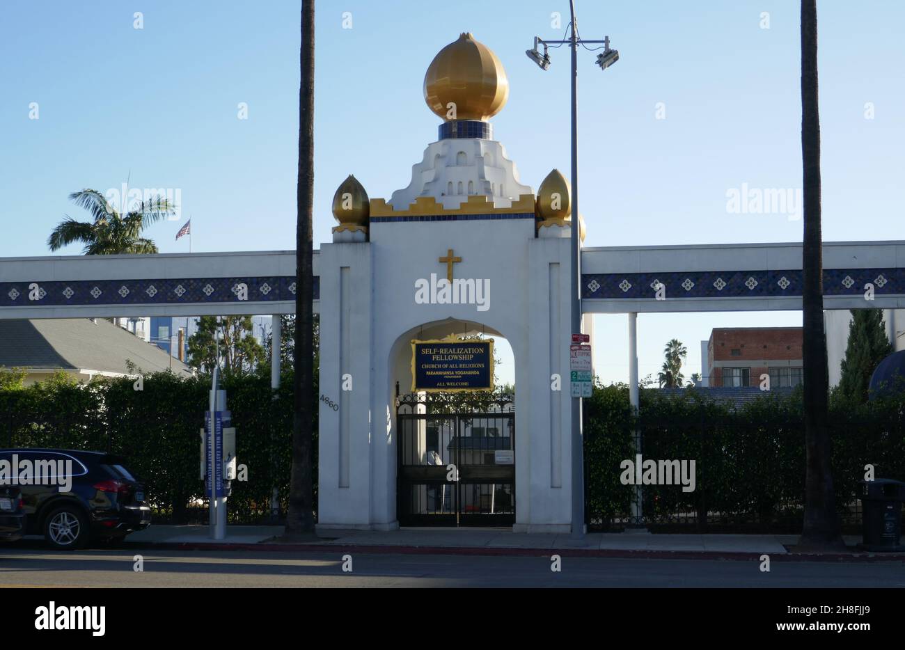 Los Angeles, California, USA 27 novembre 2021 una visione generale dell'atmosfera di realizzazione di sé Tempio di Hollywood di Fellowship dove Meghan Markle, duchessa di Meghan dei genitori di Sussez Doria Ragland e Thomas Markle hanno tenuto la loro cerimonia nuziale il 27 dicembre 1979 a 4860 Sunset Blvd il 27 novembre 2021 a Los Angeles, California, Stati Uniti. Foto di Barry King/Alamy Stock Foto Foto Stock