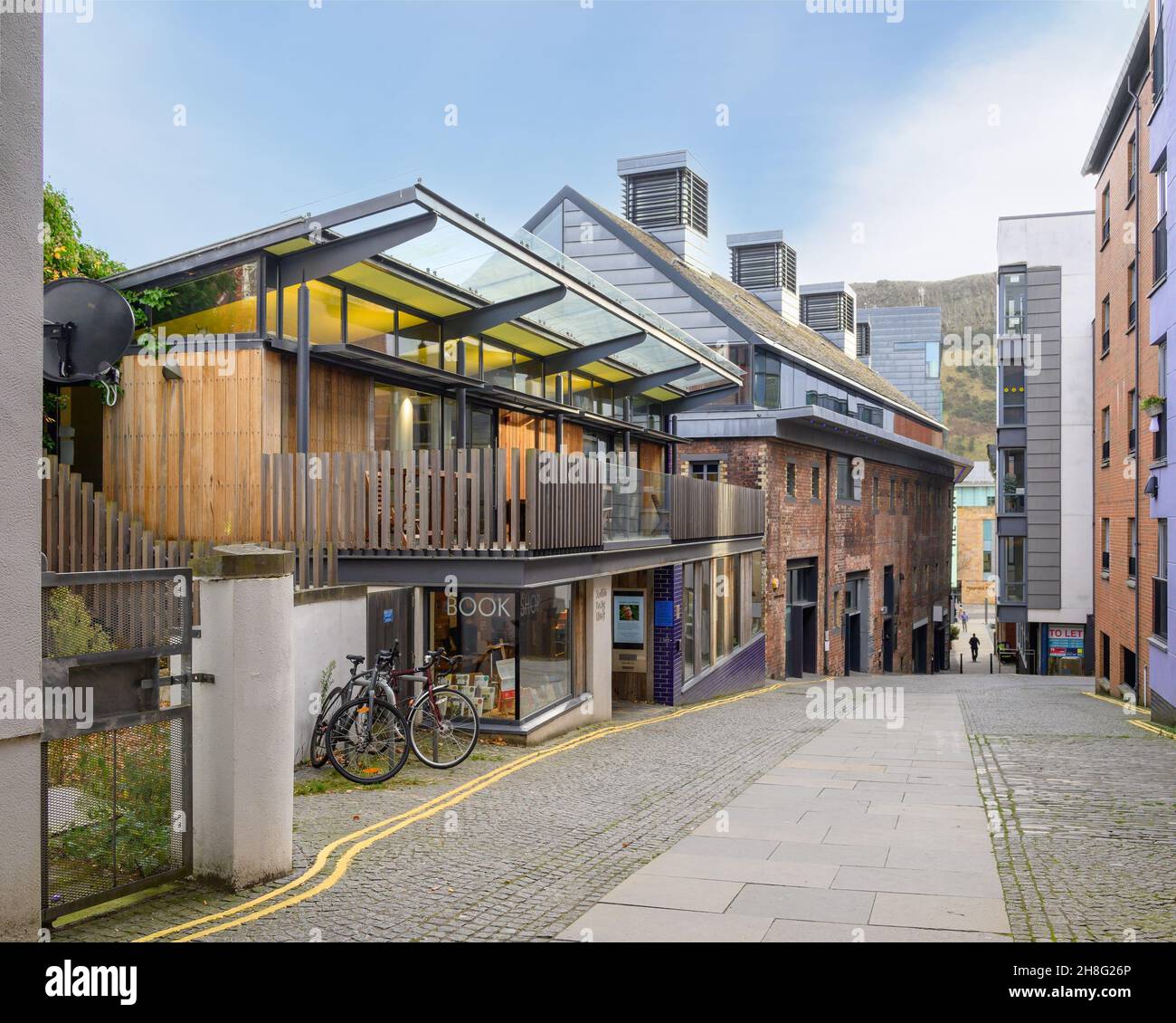 Edimburgo, Scozia / Regno Unito - Biblioteca di Poesia scozzese di Malcolm Fraser Architects (alterata da Nicoll Russell Studios) Foto Stock