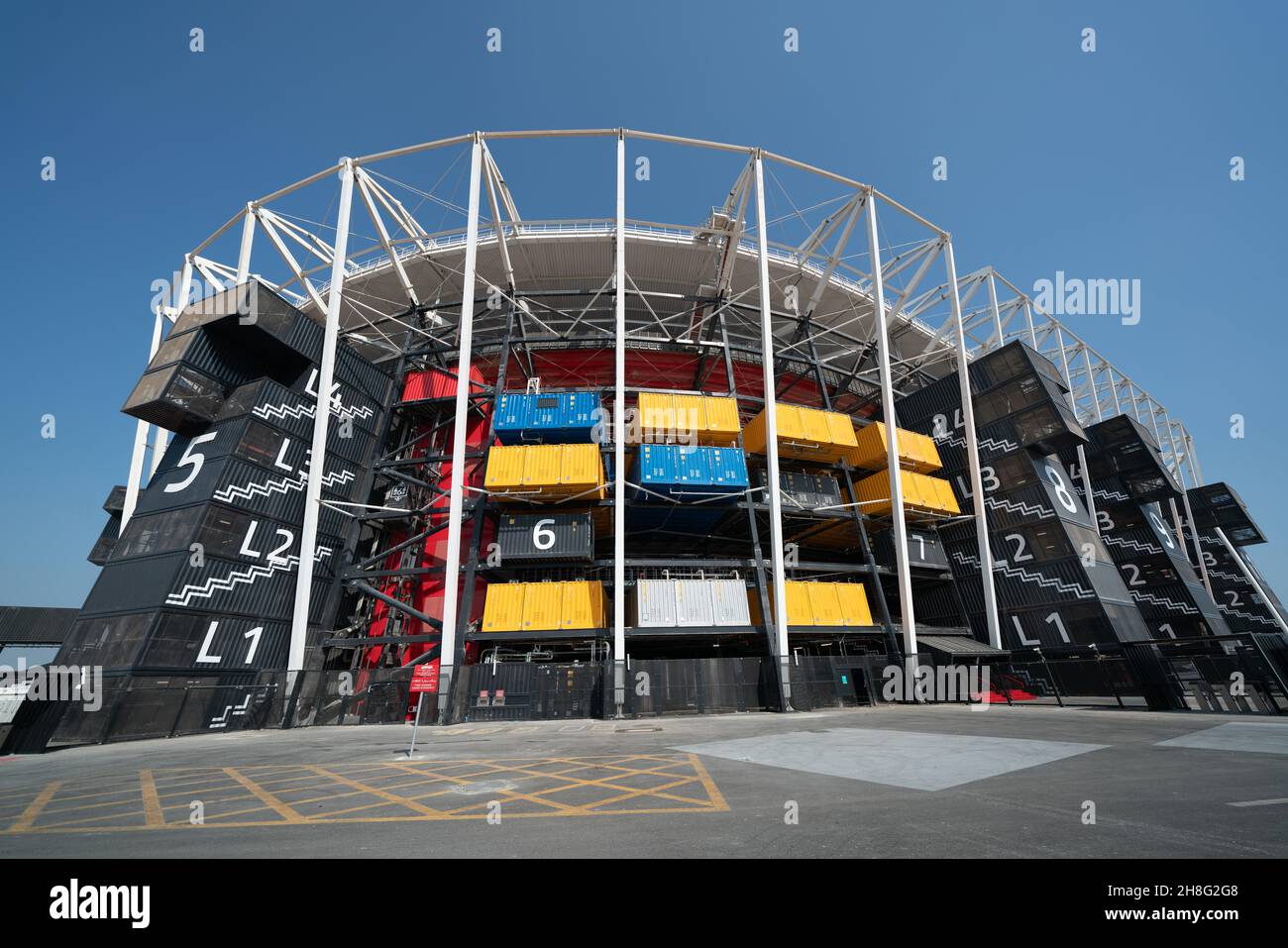 Coppa del mondo FIFA 2022, Doha, Qatar. Il progetto dello stadio RAS Abu  Aboud è un progetto pionieristico nel mondo della costruzione dello stadio  sportivo. Costruito a partire da contenitori di spedizione,