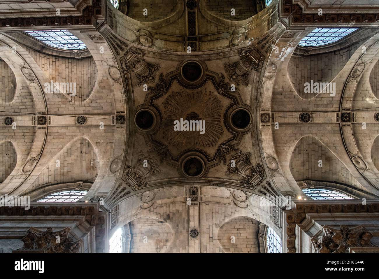 Magnifico soffitto della chiesa Saint Sulpice a Parigi, Francia Foto Stock