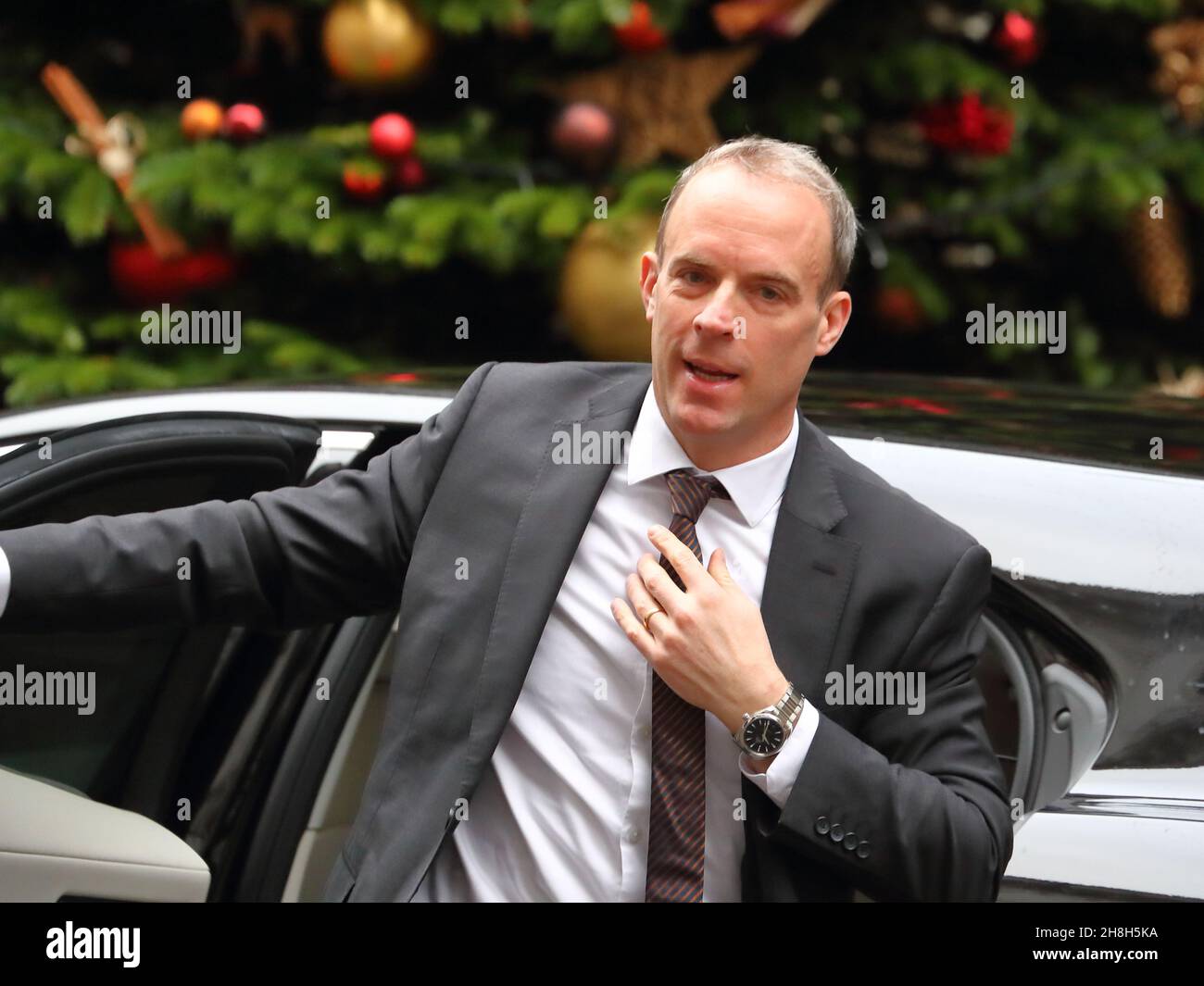 Londra, Regno Unito. 30 Nov 2021. Il Vice primo Ministro Dominic Raab arriva a Downing Street per la riunione settimanale del Gabinetto. Credit: Uwe Deffner/Alamy Live News Foto Stock