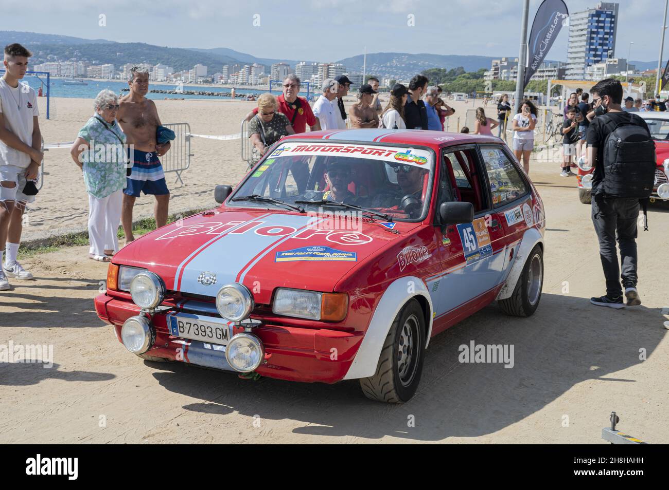 PALAMOS, SPAGNA - 03 novembre 2021: Primo piano di una Ford Fiesta XR2 in occasione del XVIII Rally storico della Costa Brava a Palamos, Spagna Foto Stock