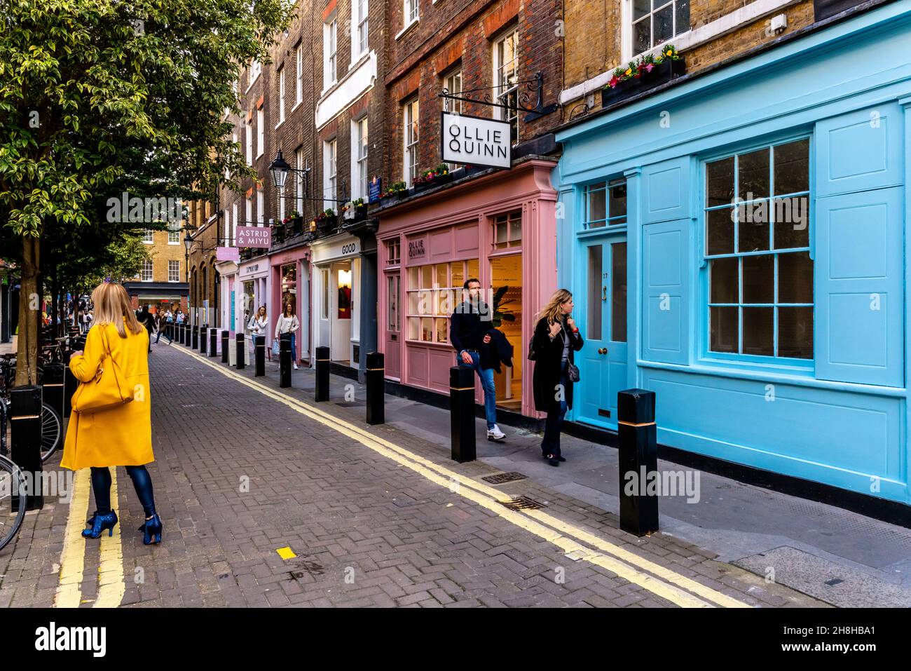 Negozi colorati in Neal Street, Covent Garden, Londra, Regno Unito. Foto Stock