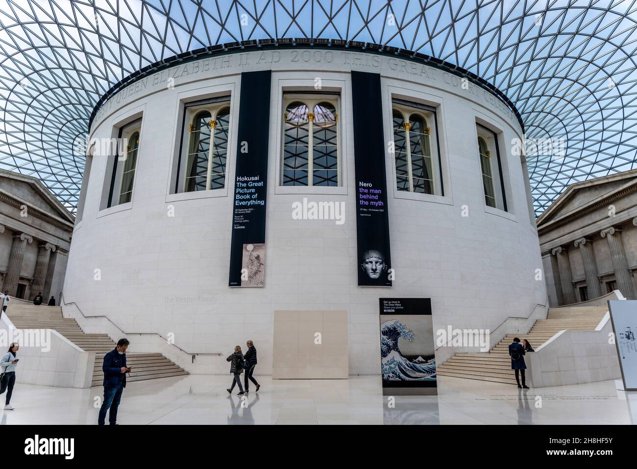 La Regina Elisabetta la seconda Grande Corte al British Museum di Londra, Regno Unito. Foto Stock