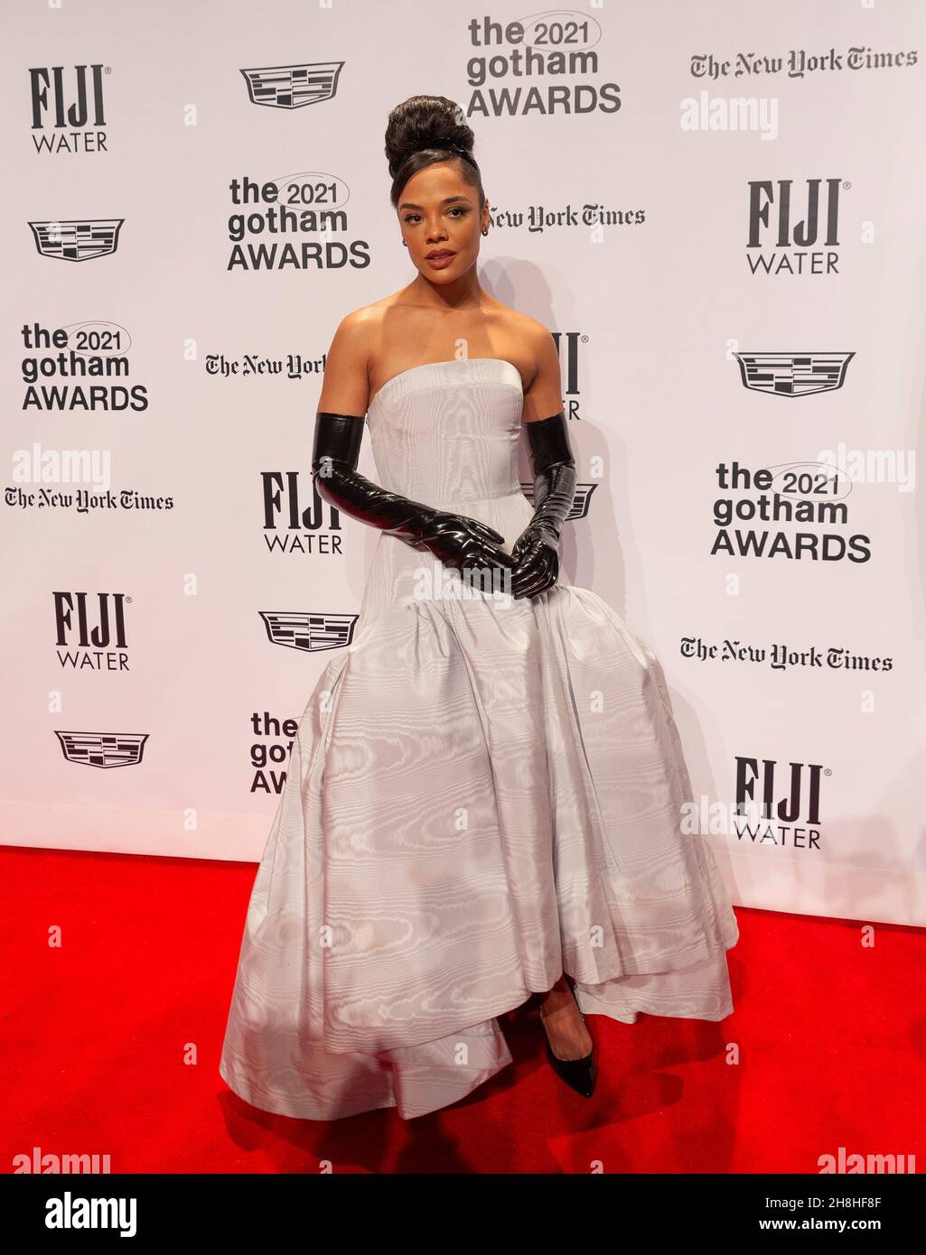 Tessa Thompson indossa abiti di Bach mai partecipa ai Gotham Awards 2021 al  Cipriani Wall Street di New York il 29 novembre 2021. (Foto di Lev  Radin/Sipa USA Foto stock - Alamy