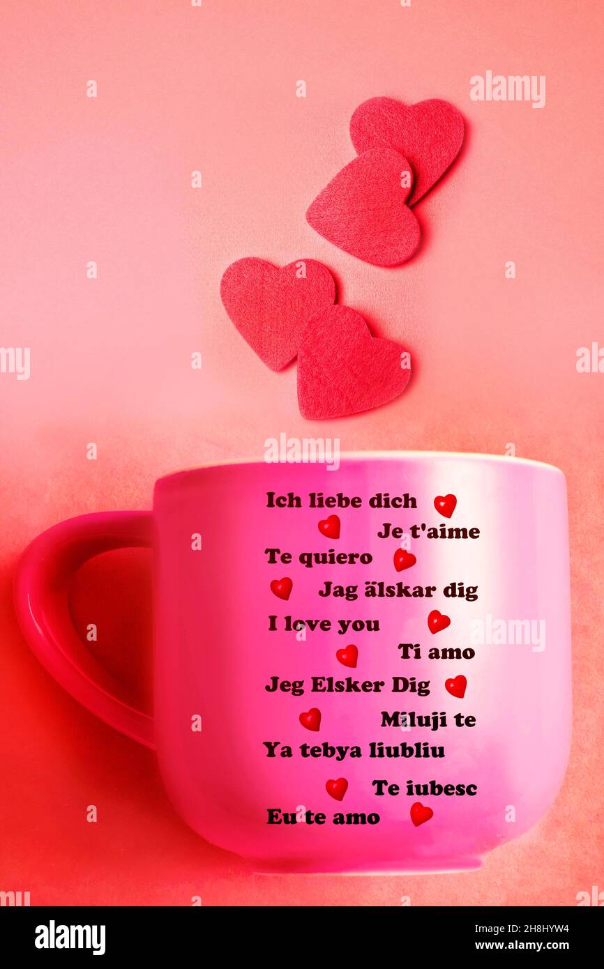 tazza piena di amore Foto Stock