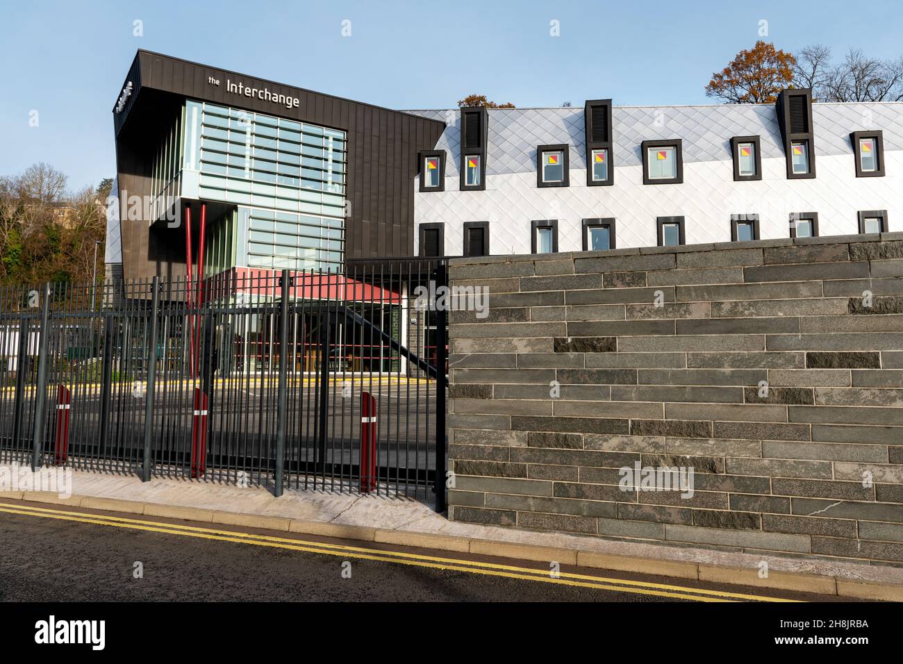 Il Galashiels Transport Interchange costituisce la nuova stazione degli autobus e il centro commerciale per le Galashiels, ed è un punto di accesso ai confini della ferrovia. Foto Stock