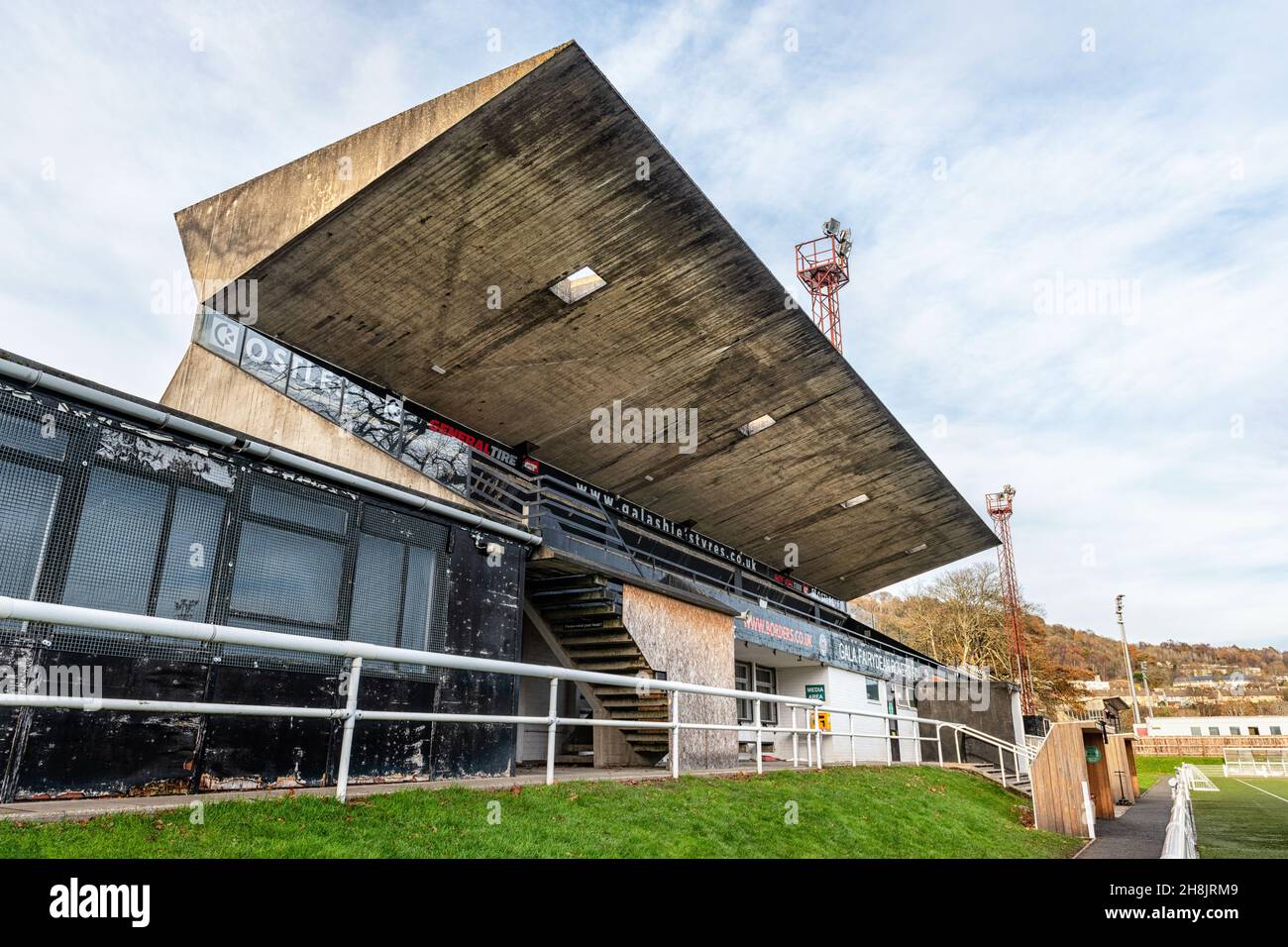 Lo stand principale del Gala Fairydean Rovers FC è stato progettato dall'architetto Peter Womersley e costruito tra il 1963 e il 1965. Foto Stock