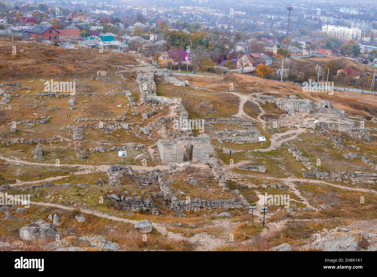 Scavi dell'antica città greca di Panticapaeum. Vista dal Monte Mitridate a Crimea, Kerch. Foto Stock