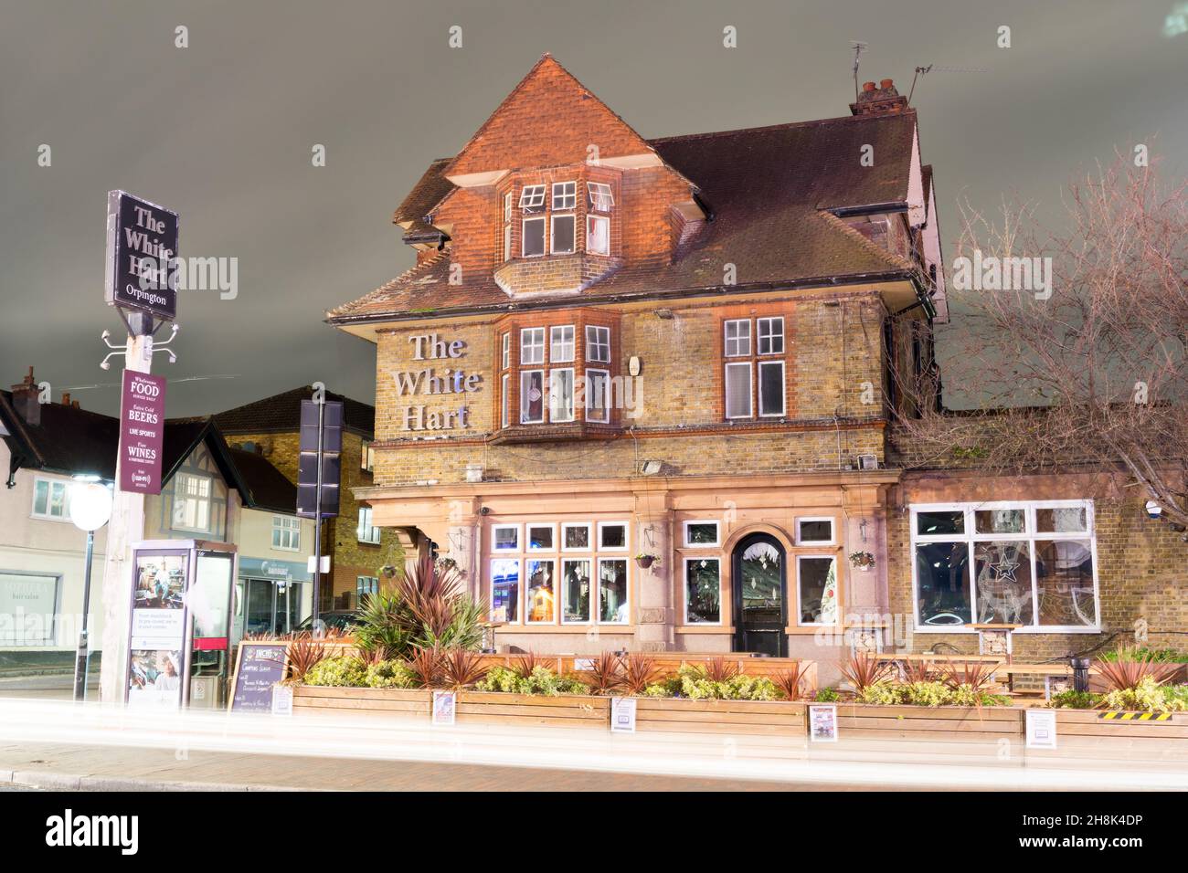 Vista frontale del pub The White Hart a Orpington Inghilterra UK Foto Stock