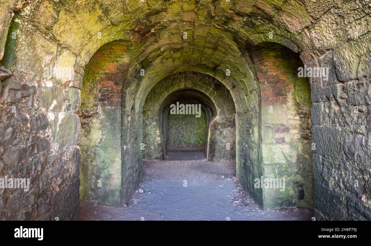 Forni di calce al castello di Lindisfarne a Holy Island, Northumberland, Regno Unito Foto Stock