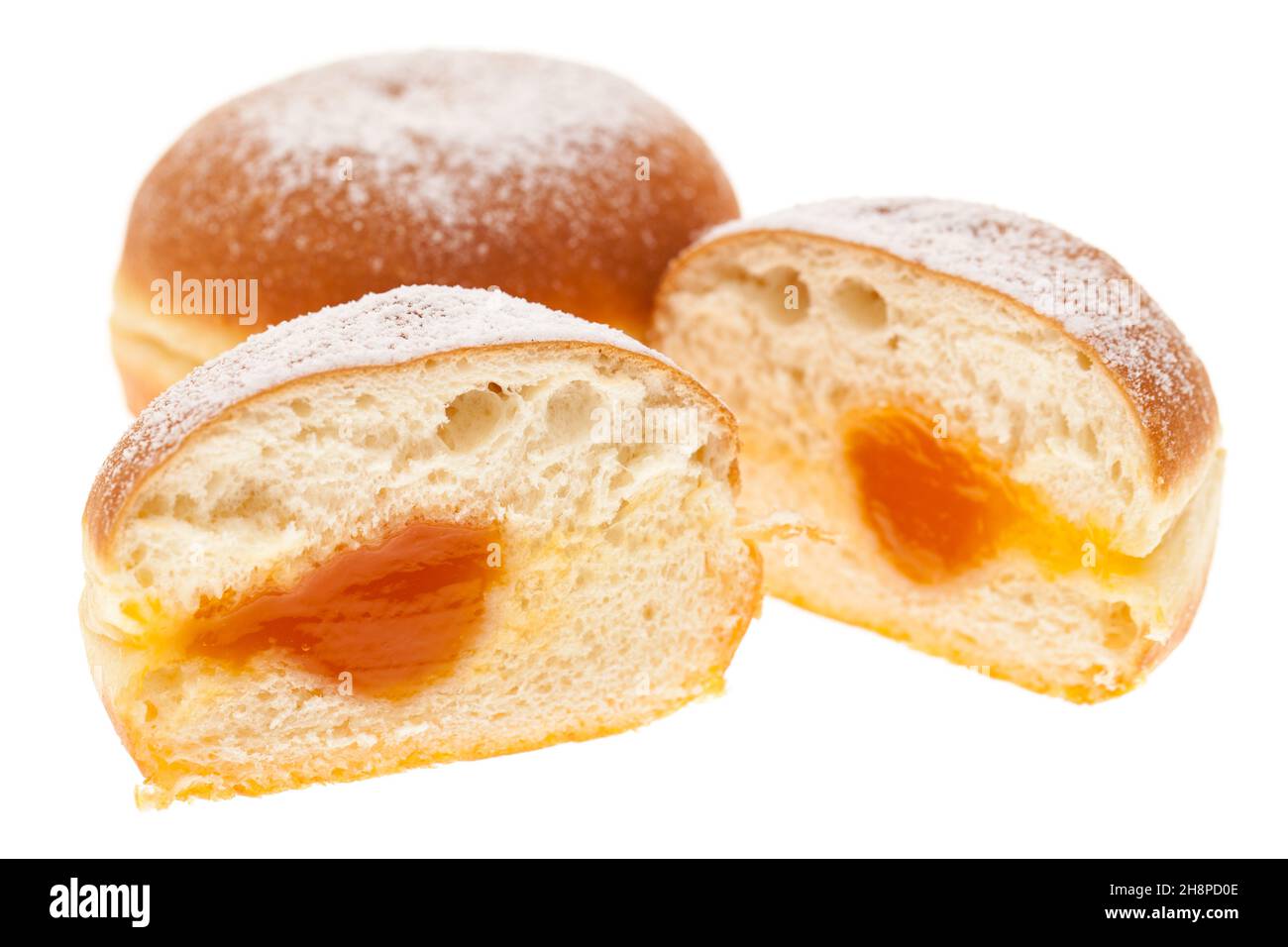 Tre 'Krapfen' isolato su fondo bianco ciambelle, carnevale, zucchero a velo, tre, bianco, sfondo Foto Stock