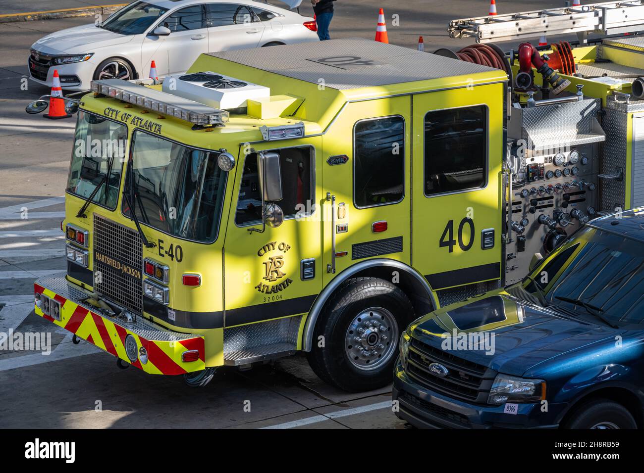 Camion dei vigili del fuoco del reparto di soccorso del fuoco di Atlanta 40 all'Aeroporto Internazionale Hartsfield-Jackson di Atlanta, Georgia. (USA) Foto Stock
