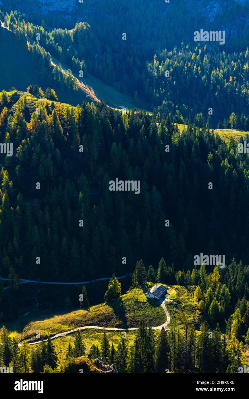 Ammira Berchtesgaden e le valli da Jenner Alm sul monte Jenner a circa 1800m s.l.m. nelle Alpi bavaresi, alta Baviera, Germania meridionale Foto Stock