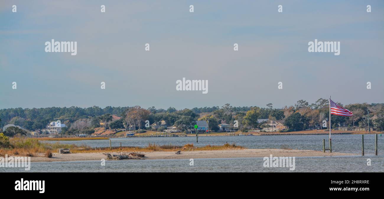 Le zone umide di acqua dolce del fiume White Oak sulla costa atlantica della contea di Onslow, Carolina del Nord Foto Stock