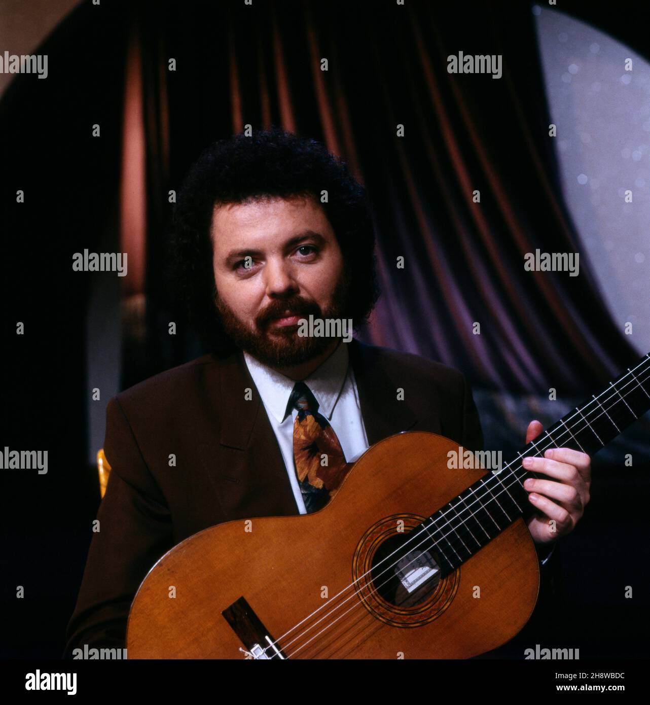 Manuel Barrueco, Klassischer Gitarrist aus Kuba, Ritratto 1992. Manuel Barruedo, chitarrista cubano di musica classica, ritratto 1992. Foto Stock