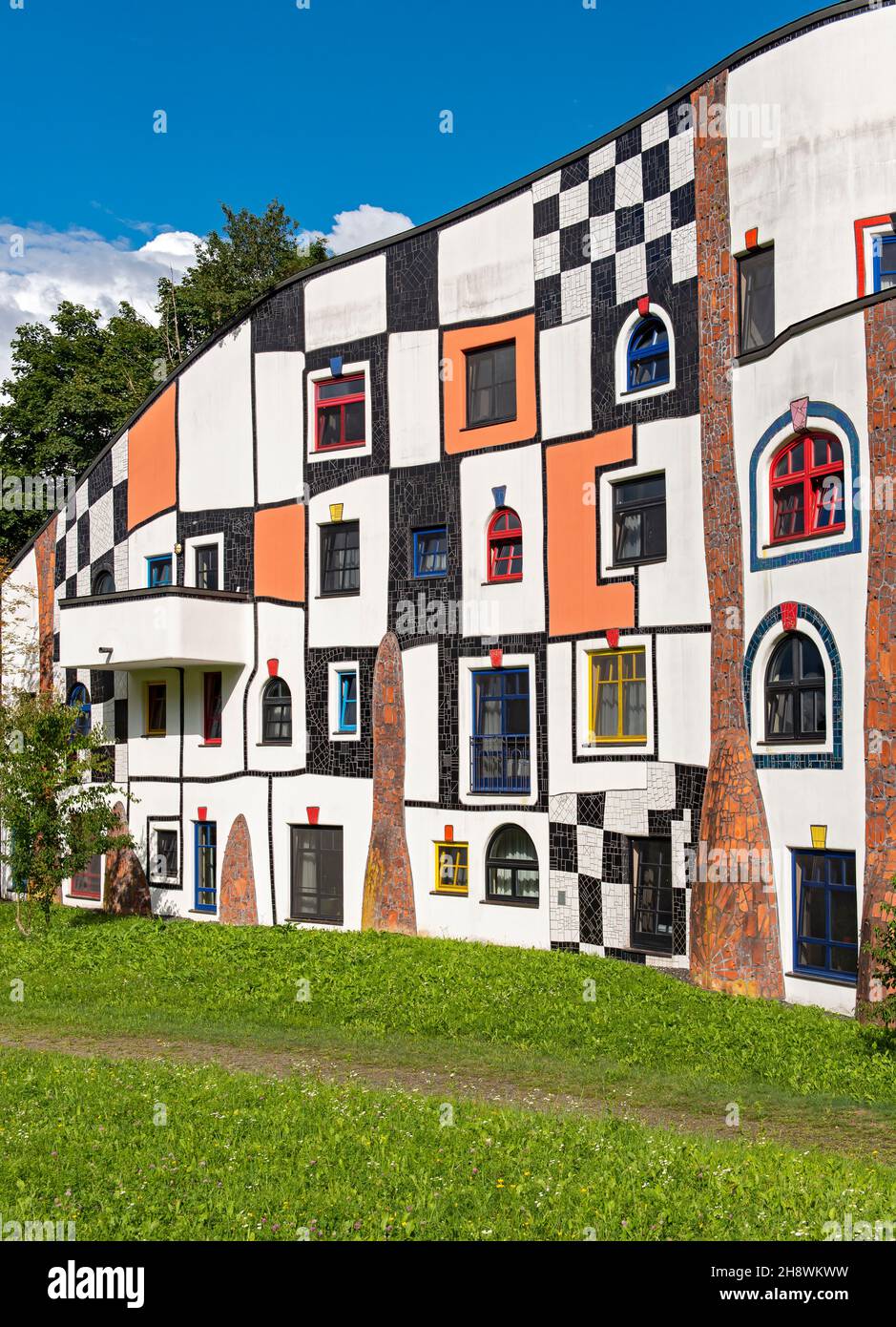 Kunsthaus (Art House) edificio del Rogner Thermal Spa and Hotel progettato da Hundertwasser, Bad Blumau, Austria Foto Stock