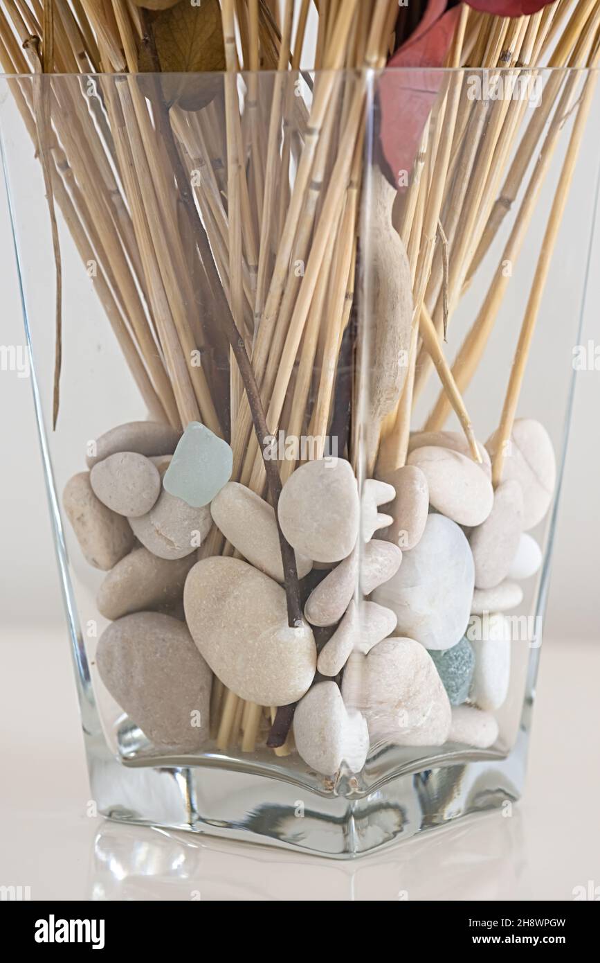 base vaso di vetro con spighe di grano e fiori secchi particolare tra vista  Foto stock - Alamy