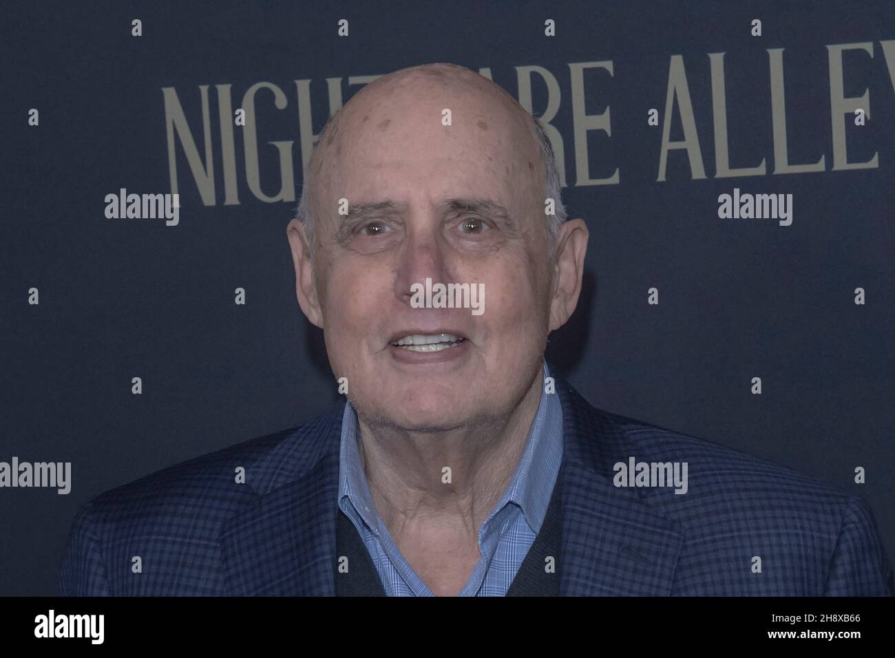 New York, Stati Uniti. 01 dicembre 2021. Jeffrey Tambor assiste alla prima mondiale 'Nightmare Alley' ad Alice Tully Hall, Lincoln Center a New York City. Credit: SOPA Images Limited/Alamy Live News Foto Stock