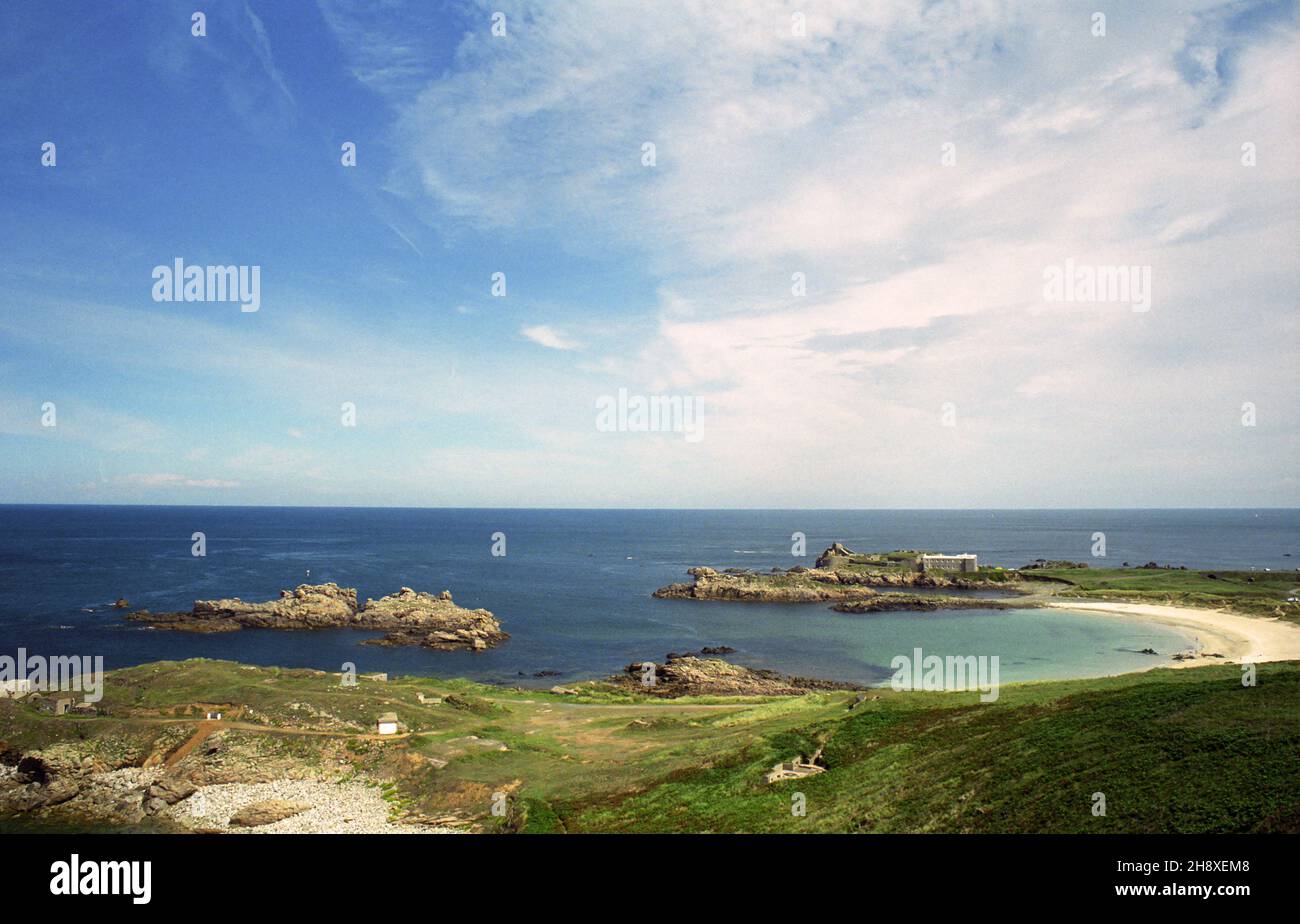 Saye Bay, Houmet des Pies e Fort a l'Etoc, Alderney, Isole del canale. Fotografia di film, 2006 Foto Stock