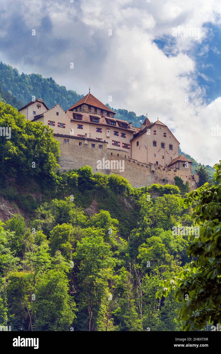 Vaduz, Liechtenstein. Schloss Vaduz. Il castello di Vaduz. Residenza ufficiale del Principe del Liechtenstein. La Famiglia regnante del Liechtenstein b Foto Stock