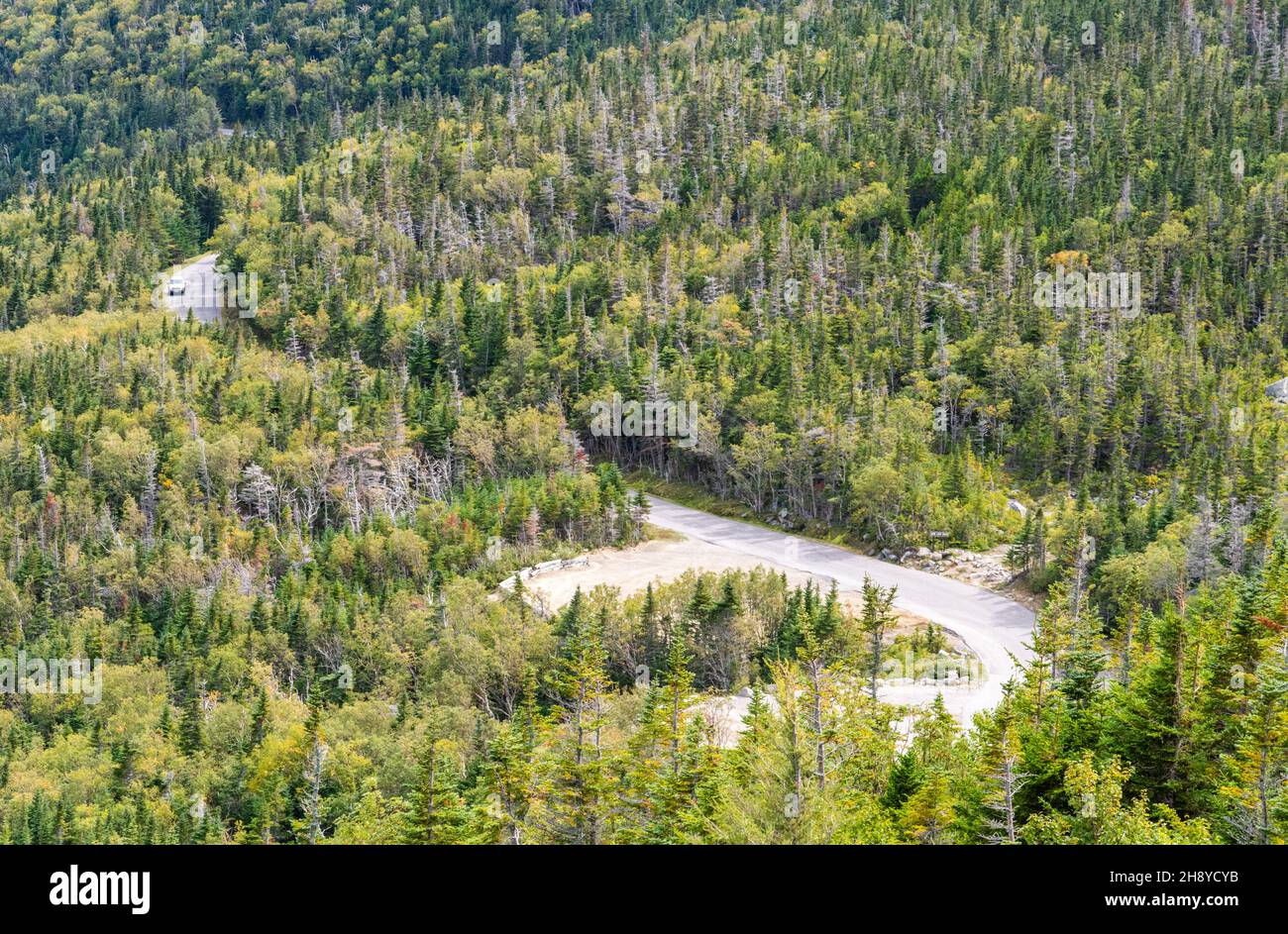 Vista su Mount Washington Auto Road che conduce alla sommita' di Mount Washington nel New Hampshire, USA. Foto Stock