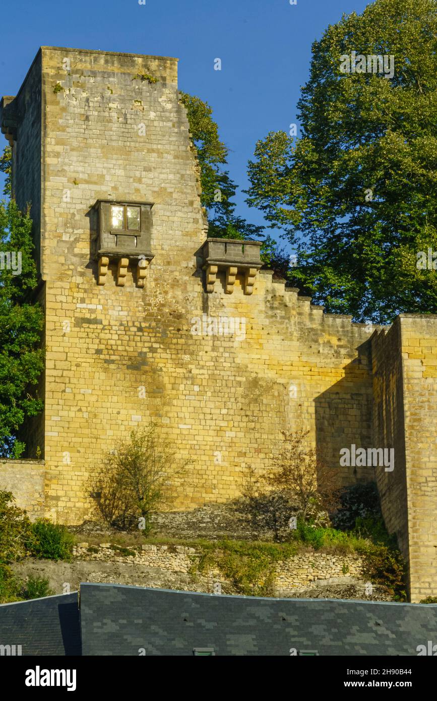 Dettagli delle belle case di Montignac. Francia ottobre 2021 Foto Stock