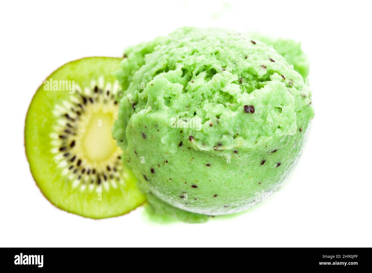 Un cucchiaio di gelato kiwi dalla vista dall'alto Foto Stock