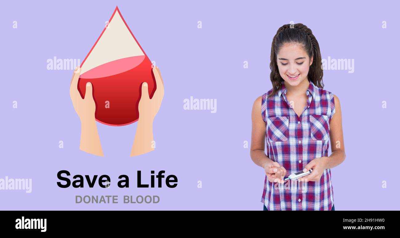 Sorridendo giovane donna utilizzando l'attrezzatura da salvare una vita donare simbolo di sangue Foto Stock