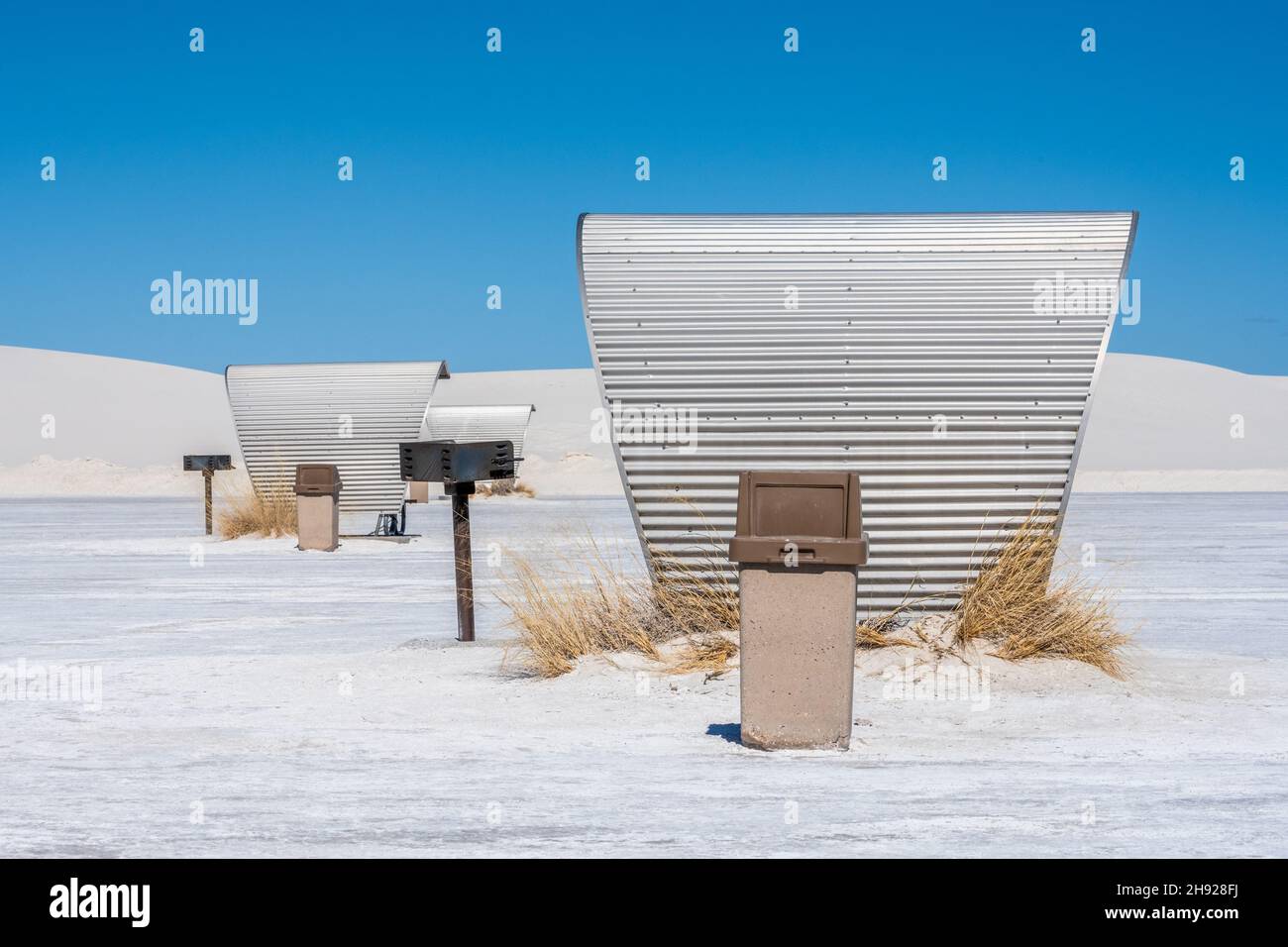 Ampia scelta di aree picnic ondulate nel White Sands National Park Foto Stock