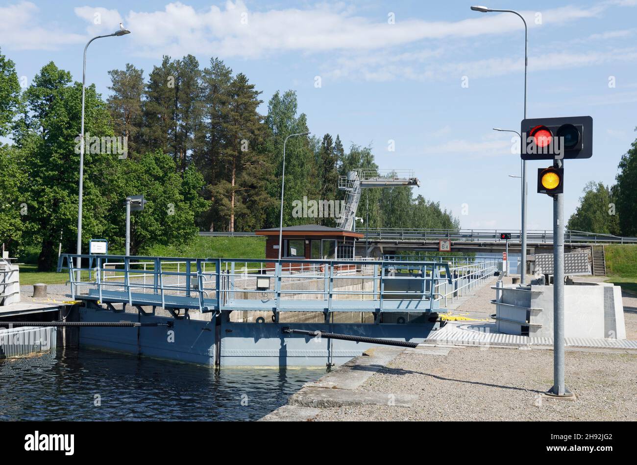 Canale di Neituri kanava chiusa . Canal collega i laghi Pohjois-Konnevesi e Keitele , Finlandia Foto Stock