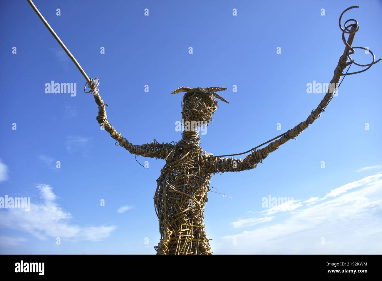 Wicker Man al Rollright Stones, Little Compton, Oxfordshire, Regno Unito Foto Stock