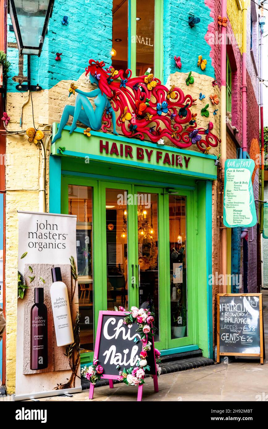 Capelli di Fairy Beauty Salon e parrucchiere a Covent Garden, Londra, Regno Unito. Foto Stock